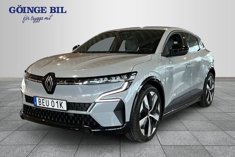 Grå Begagnad 2022 Renault Mégane Techno Halvkombi | 319 000 kr (Marknadspris) - Bild 1/3