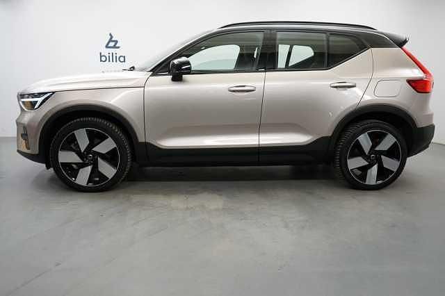 Begagnad Volvo XC40 Core 185 kW (252 HK) 2022 Ljusgrå SUV