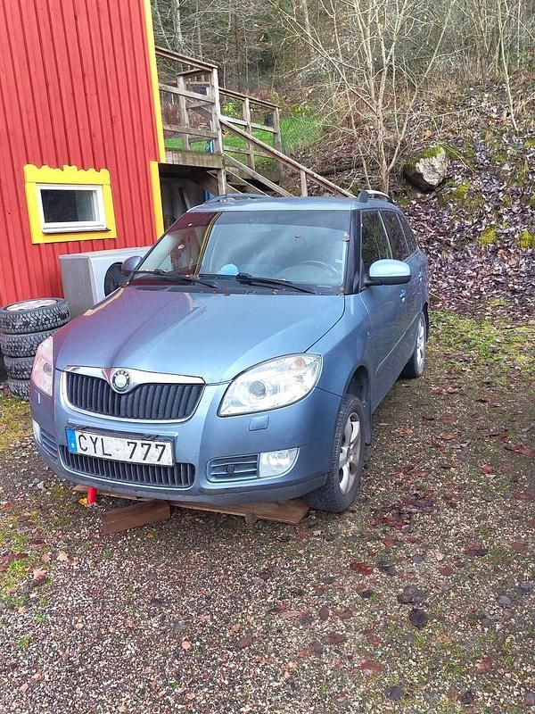 Begagnad 2009 Skoda Fabia Kombi | 10 000 kr (Superpris) - Bild 1/4