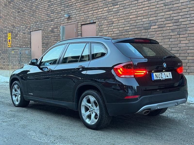 Begagnad BMW X1 184 HK (135 kW) 2013 Svart SUV