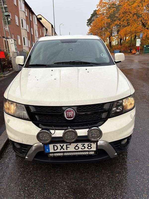 Begagnad 2015 Fiat Freemont SUV | 75 000 kr (Bra pris) - Bild 1/4