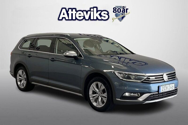 Blå Begagnad 2017 VW Passat Alltrack GT Kombi | 159 900 kr (Lite dyr) - Bild 1/4