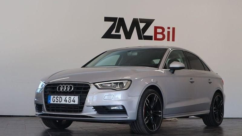 Grå Begagnad 2016 Audi A3 Ambition Sedan | 144 900 kr (Marknadspris) - Bild 1/4