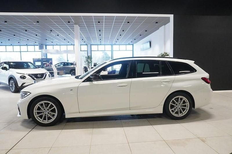 Begagnad BMW 320 M Sport 190 HK (139 kW) 2020 Vit Kombi
