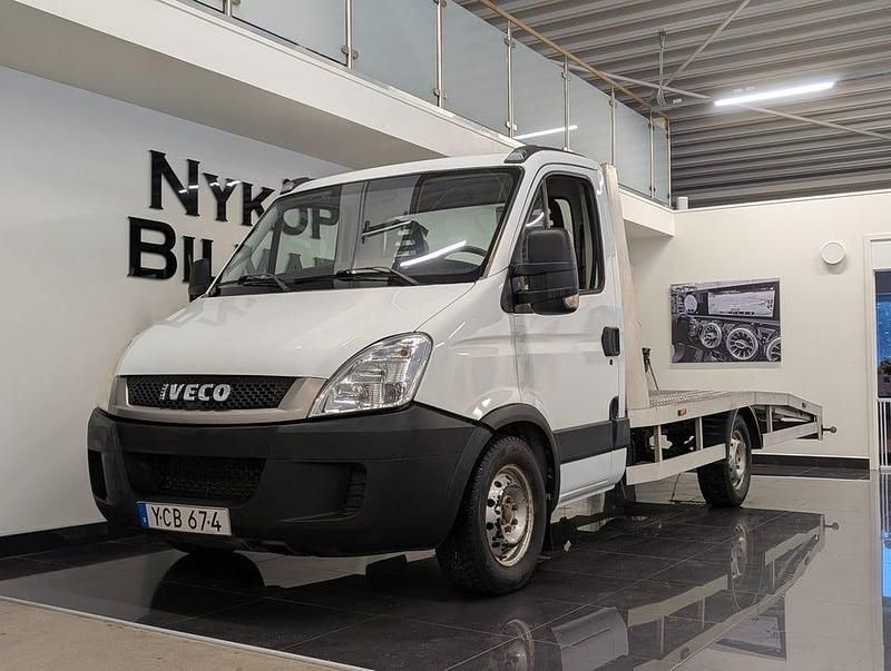 Vit Begagnad 2011 Iveco Daily | 179 900 kr - Bild 1/4