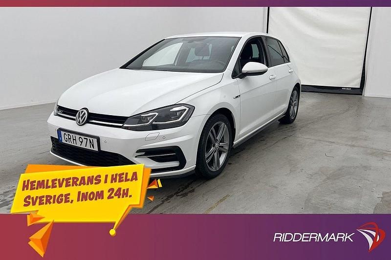 Vit Begagnad 2019 VW Golf VIII R-line Halvkombi | 219 800 kr (Marknadspris) - Bild 1/3