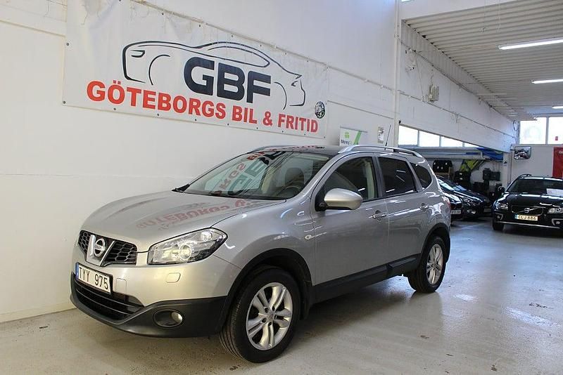 Silver Begagnad 2013 Nissan Qashqai +2 SUV | 49 900 kr (Marknadspris) - Bild 1/4