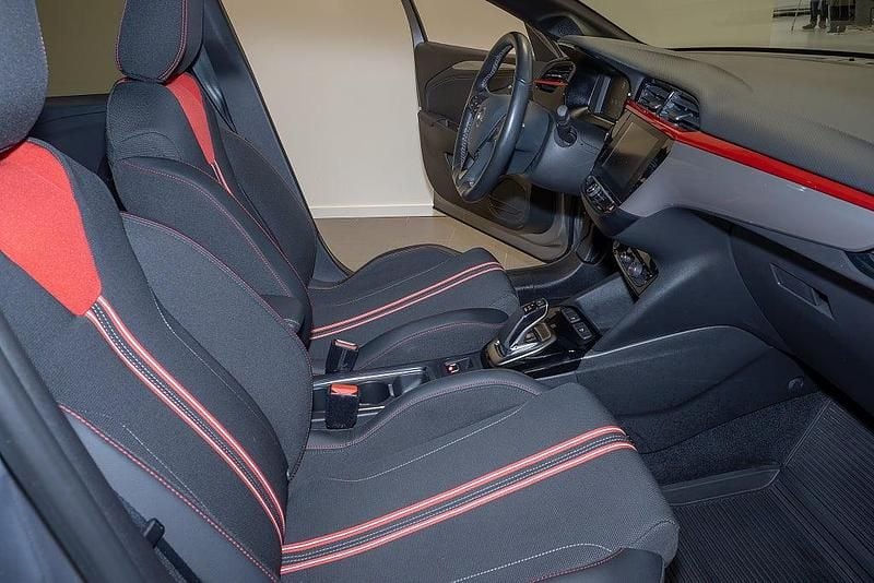 Begagnad Opel Corsa-e 100 kW (136 HK) 2022 Grå Halvkombi