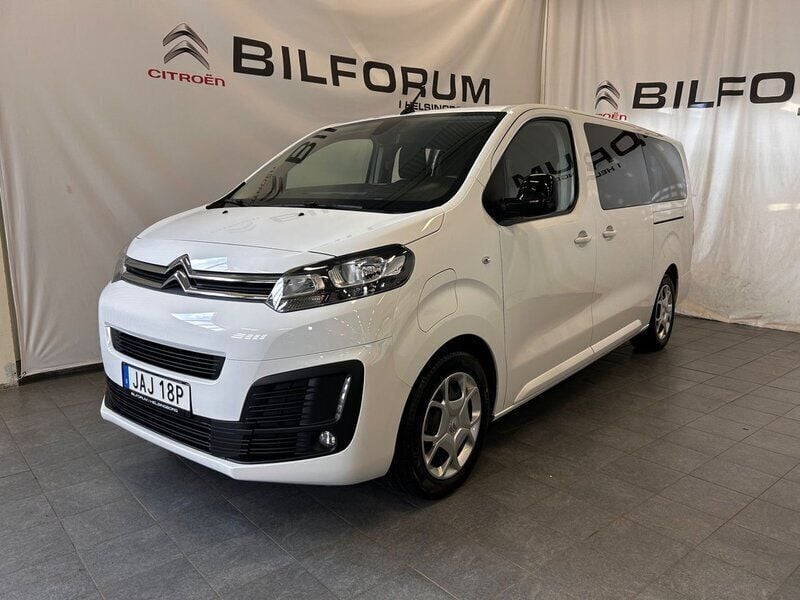 Vit Begagnad 2023 Citroën e-Spacetourer Feel Van | 439 900 kr - Bild 1/4