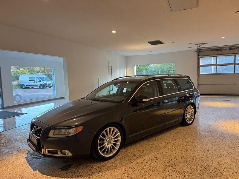 Mörkgrå Begagnad 2009 Volvo V70 Summum Kombi | 54 900 kr (Bra pris) - Bild 1/4