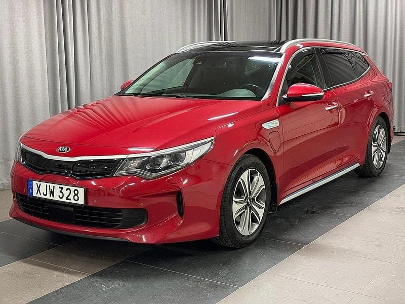 Röd Begagnad 2018 Kia Optima Hybrid Sport Sedan | 159 900 kr (Marknadspris) - Bild 1/3