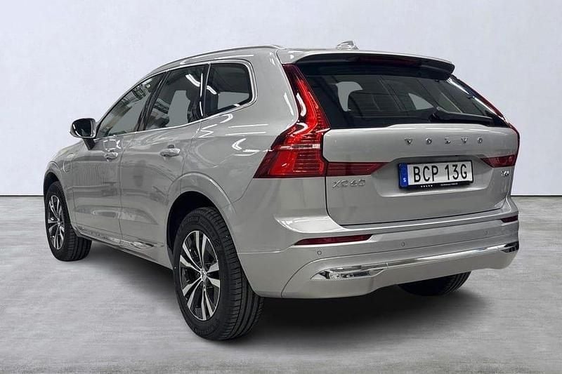 Begagnad Volvo XC60 Core 355 HK (261 kW) 2025 Silver SUV