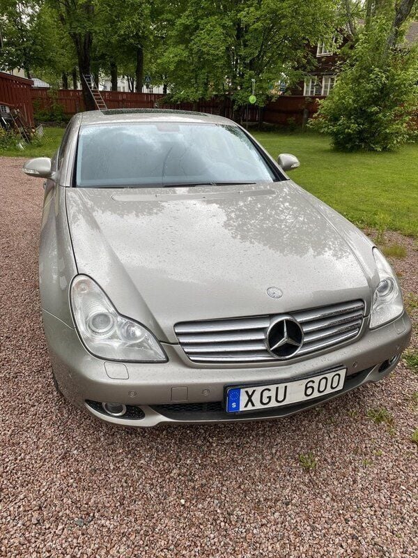Silver Begagnad 2006 Mercedes CLS350 Sportkupé | 84 900 kr (Bra pris) - Bild 1/4