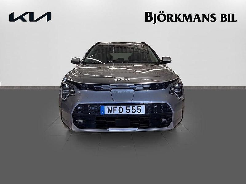 Begagnad Kia e-Niro 150 kW (204 HK) 2022 Grå SUV