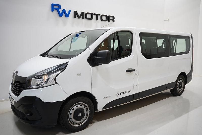 Vit Begagnad 2016 Renault Trafic Van | 199 700 kr - Bild 1/4