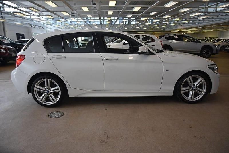 Begagnad BMW 116 M Sport 136 HK (100 kW) 2015 Vit Halvkombi