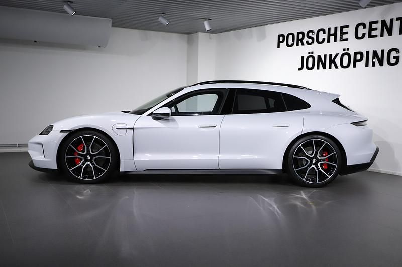 Ny Porsche Taycan 4S Sport Turismo 400 kW (544 HK) 2025 Röd Sedan