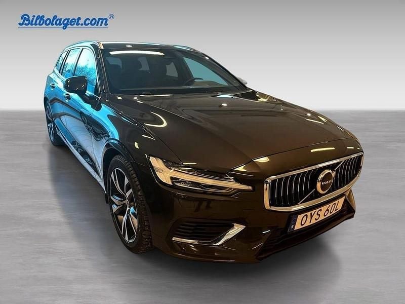 Begagnad Volvo V60 Plus 355 HK (261 kW) 2025 Grå Kombi