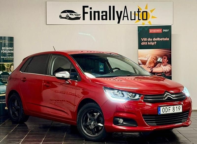 Begagnad Citroën C4 120 HK (88 kW) 2016 Röd Halvkombi