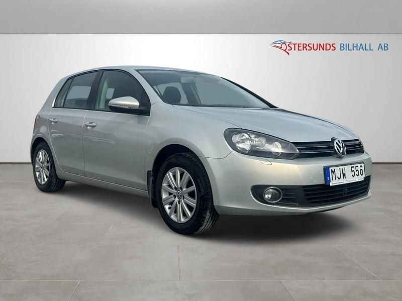 Ljusbrun (brun) Begagnad 2011 VW Golf Halvkombi | 89 900 kr (Dyr) - Bild 1/4