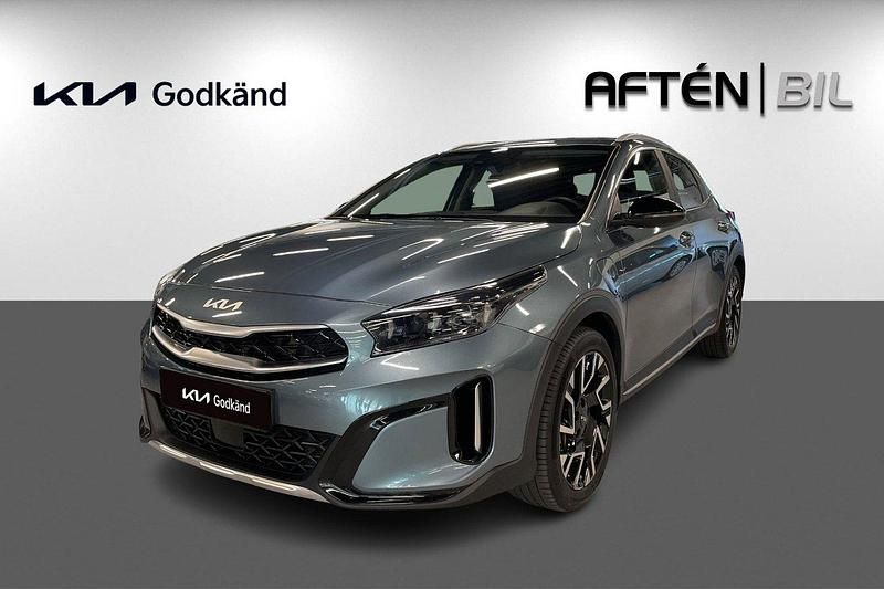 Grå Begagnad 2023 Kia XCeed Advance SUV | 289 800 kr (Marknadspris) - Bild 1/3