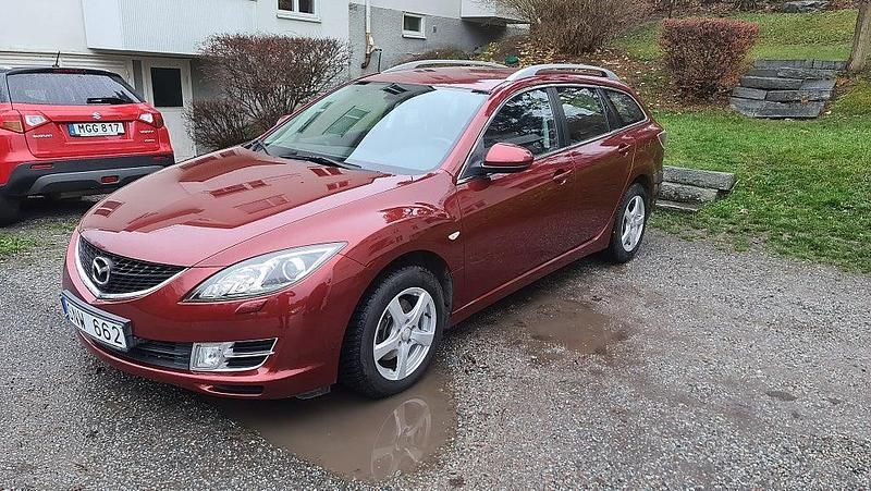 Röd Begagnad 2009 Mazda 6 Comfort Kombi | 59 900 kr (Lite dyr) - Bild 1/4