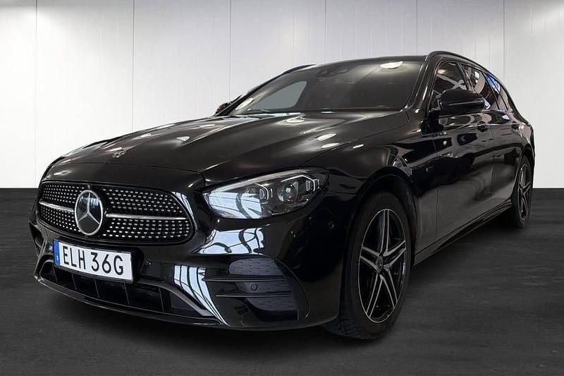 Begagnad Mercedes E300 AMG line 306 HK (225 kW) 2021 Svart