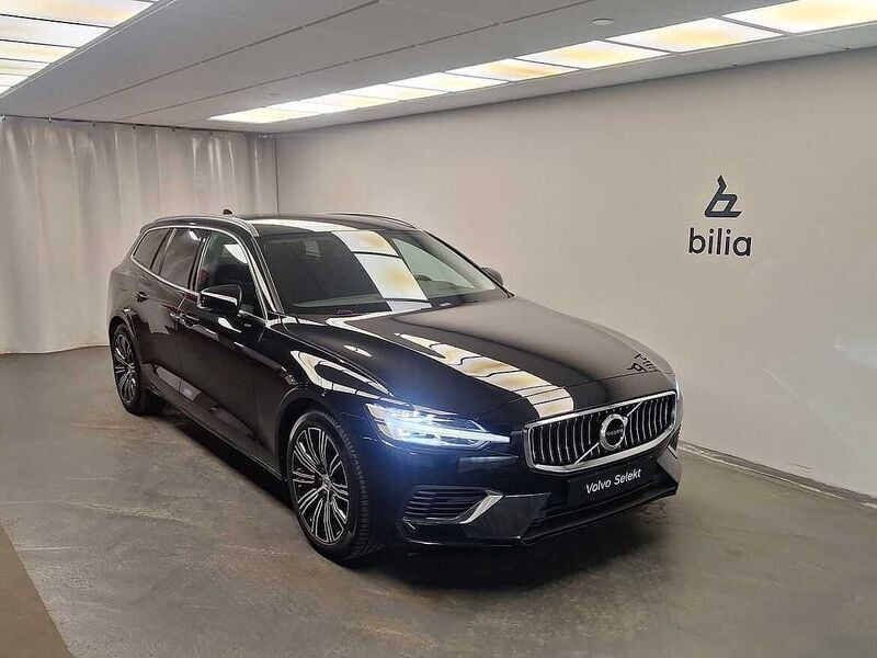 Svart Begagnad 2021 Volvo V60 Inscription Kombi | 379 000 kr (Lite dyr) - Bild 1/4