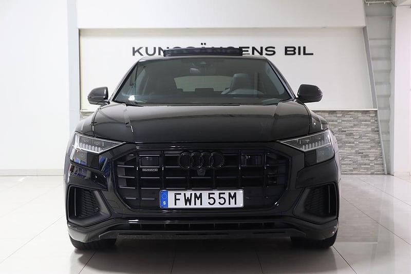 Begagnad Audi Q8 Competition 286 HK (210 kW) 2023 Svart SUV