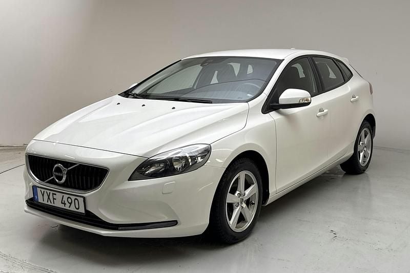 Vit Begagnad 2018 Volvo V40 Business Edition | 169 000 kr (Marknadspris) - Bild 1/4