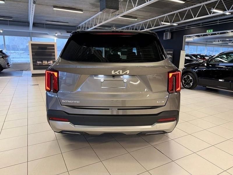 Begagnad Kia Sorento Advance 256 HK (188 kW) 2024 Grå SUV
