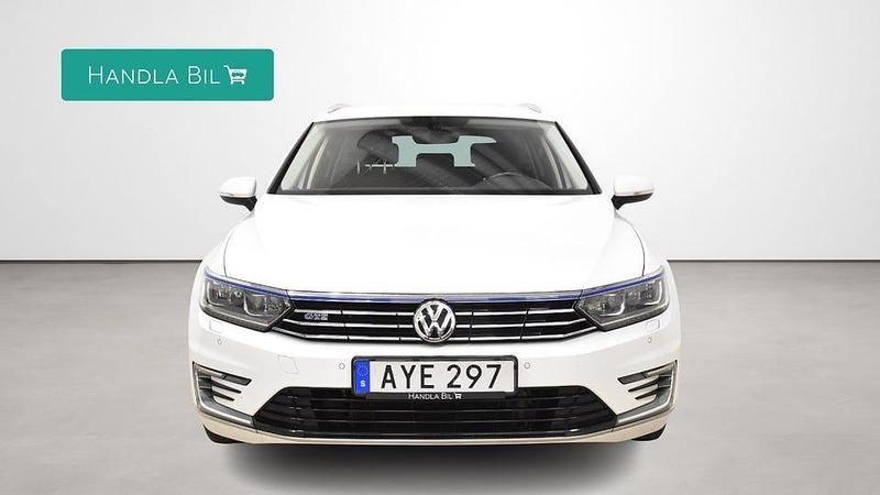 Begagnad VW Passat GTE 218 HK (160 kW) 2016 Vit Kombi