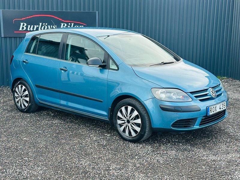 Ljusblå Begagnad 2006 VW Golf Plus Cross Trendline Minibuss | 28 800 kr (Marknadspris) - Bild 1/4