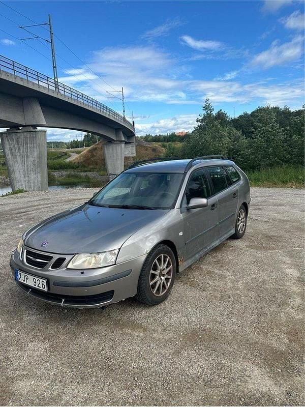 Grå Begagnad 2006 Saab 9-3 Linear Kombi | 15 000 kr (Bra pris) - Bild 1/4