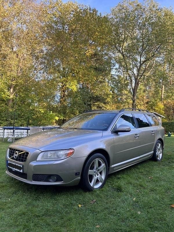 Mycket bra skick Begagnad 2011 Volvo V70 Kombi | 65 000 kr (Superpris) - Bild 1/4