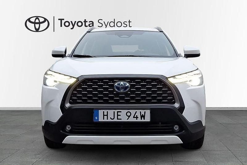 Begagnad Toyota Corolla Cross 200 HK (147 kW) 2022 Vit SUV