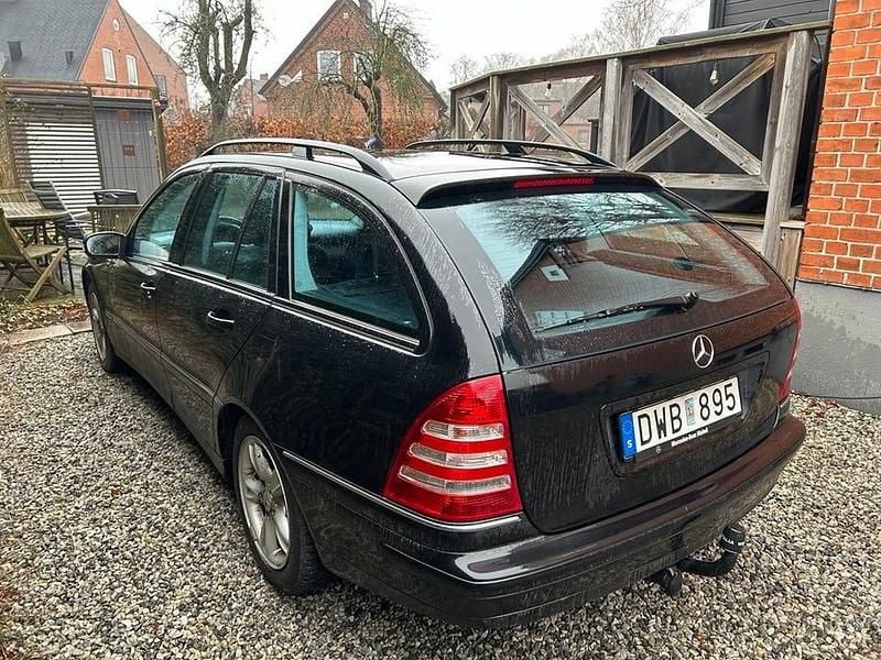 Begagnad Mercedes C180 143 HK (105 kW) 2006