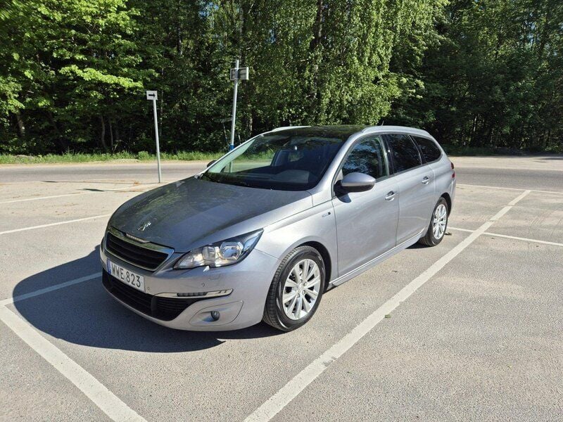 Grå Begagnad 2016 Peugeot 308 Kombi | 99 000 kr (Marknadspris) - Bild 1/4