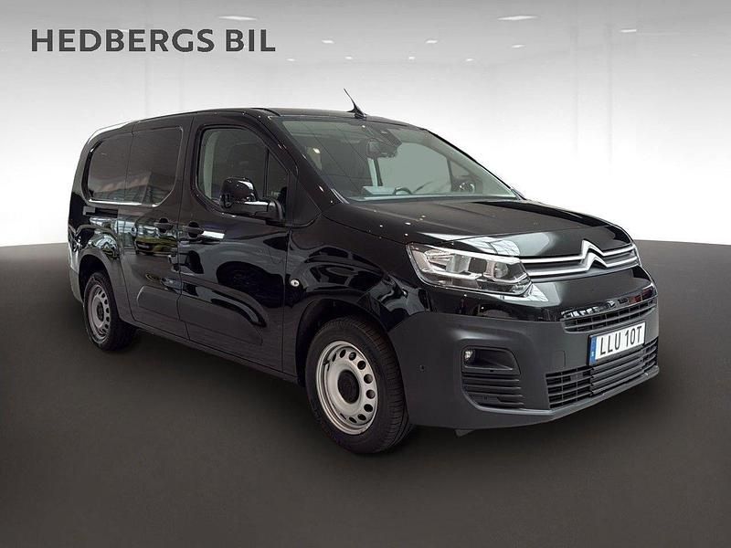 Svart Begagnad 2023 Citroën Berlingo Business Class Minibuss | 299 875 kr (Marknadspris) - Bild 1/4