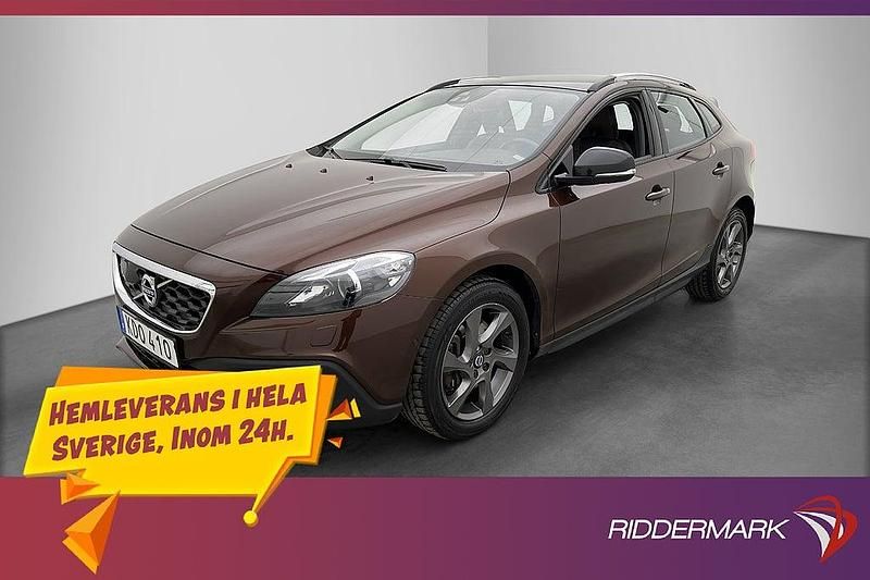 Brun Begagnad 2016 Volvo V40 CC Kombi | 189 900 kr (Lite dyr) - Bild 1/3