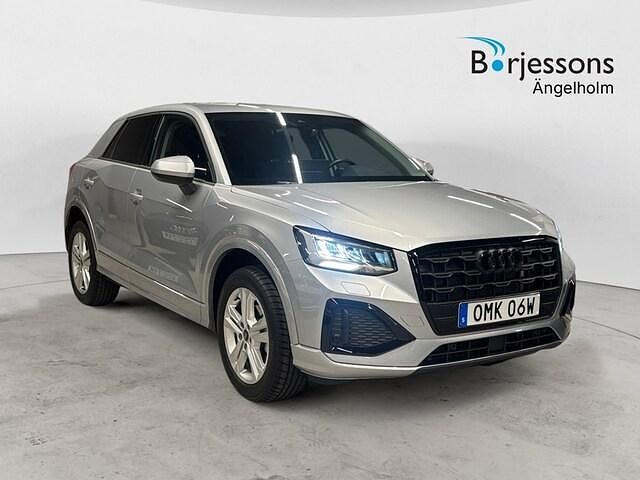 Begagnad Audi Q2 Advanced Plus 150 HK (110 kW) 2025 Silver SUV