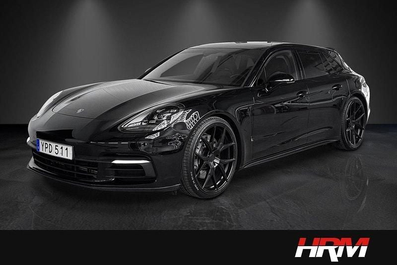 Svart Begagnad 2018 Porsche Panamera 4 Sport Turismo Sedan | 679 900 kr (Marknadspris) - Bild 1/4
