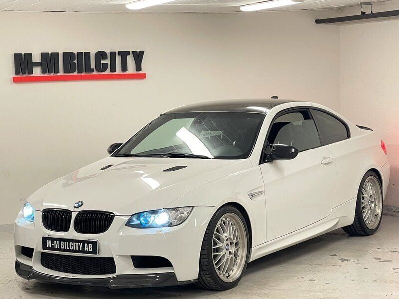 Vit Begagnad 2011 BMW M3 Competition Edition Sportkupé | 399 900 kr - Bild 1/4
