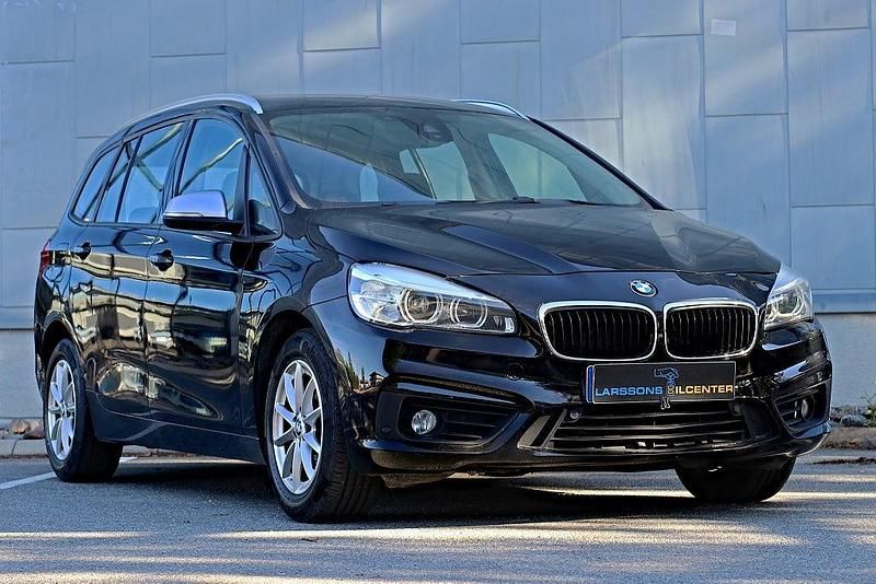 Begagnad BMW 218 Sport Line 150 HK (110 kW) 2015 Svart Minibuss