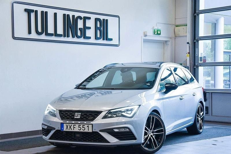 Silver Begagnad 2017 Cupra Leon Kombi | 259 900 kr (Marknadspris) - Bild 1/4