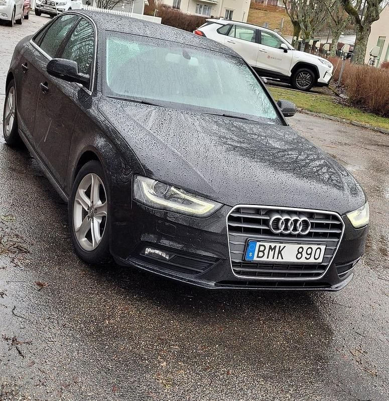 Svart Begagnad 2013 Audi A4 Sedan | 70 000 kr (Superpris) - Bild 1/4