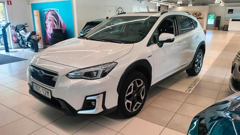 Vit Begagnad 2020 Subaru XV SUV | 274 900 kr (Marknadspris) - Bild 1/4
