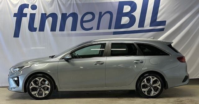 Grå Begagnad 2018 Kia Ceed Sportswagon Advance Kombi | 159 500 kr (Marknadspris) - Bild 1/4