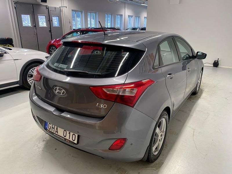 Begagnad Hyundai i30 135 HK (99 kW) 2013 Grå Halvkombi
