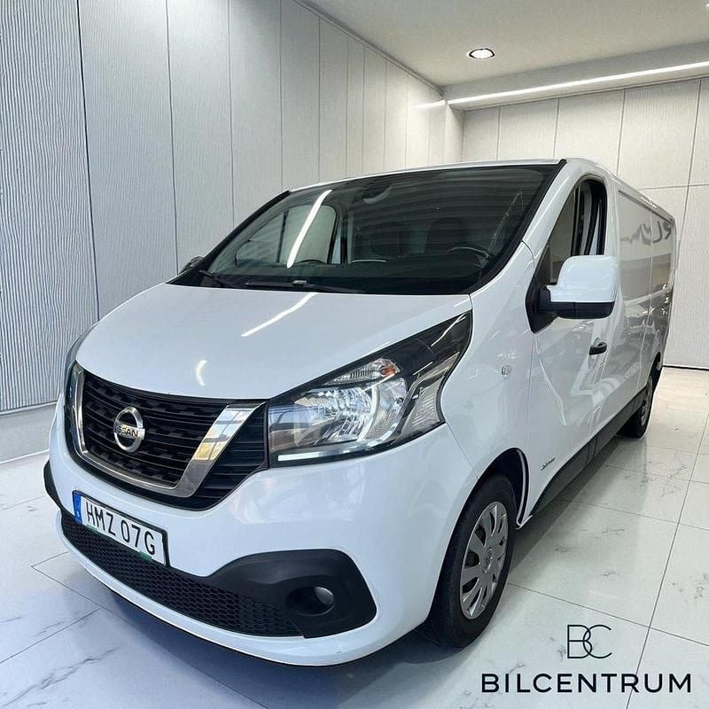 Vit Begagnad 2019 Nissan NV300 Van | 109 900 kr (Superpris) - Bild 1/4